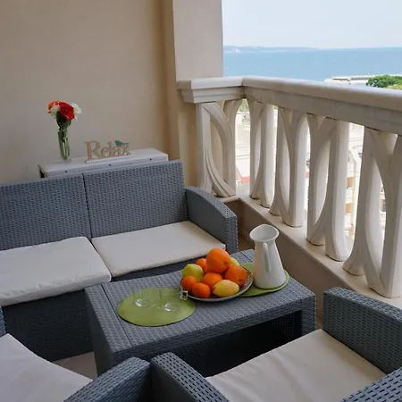 саут на плажа - South On The Apartment Varna